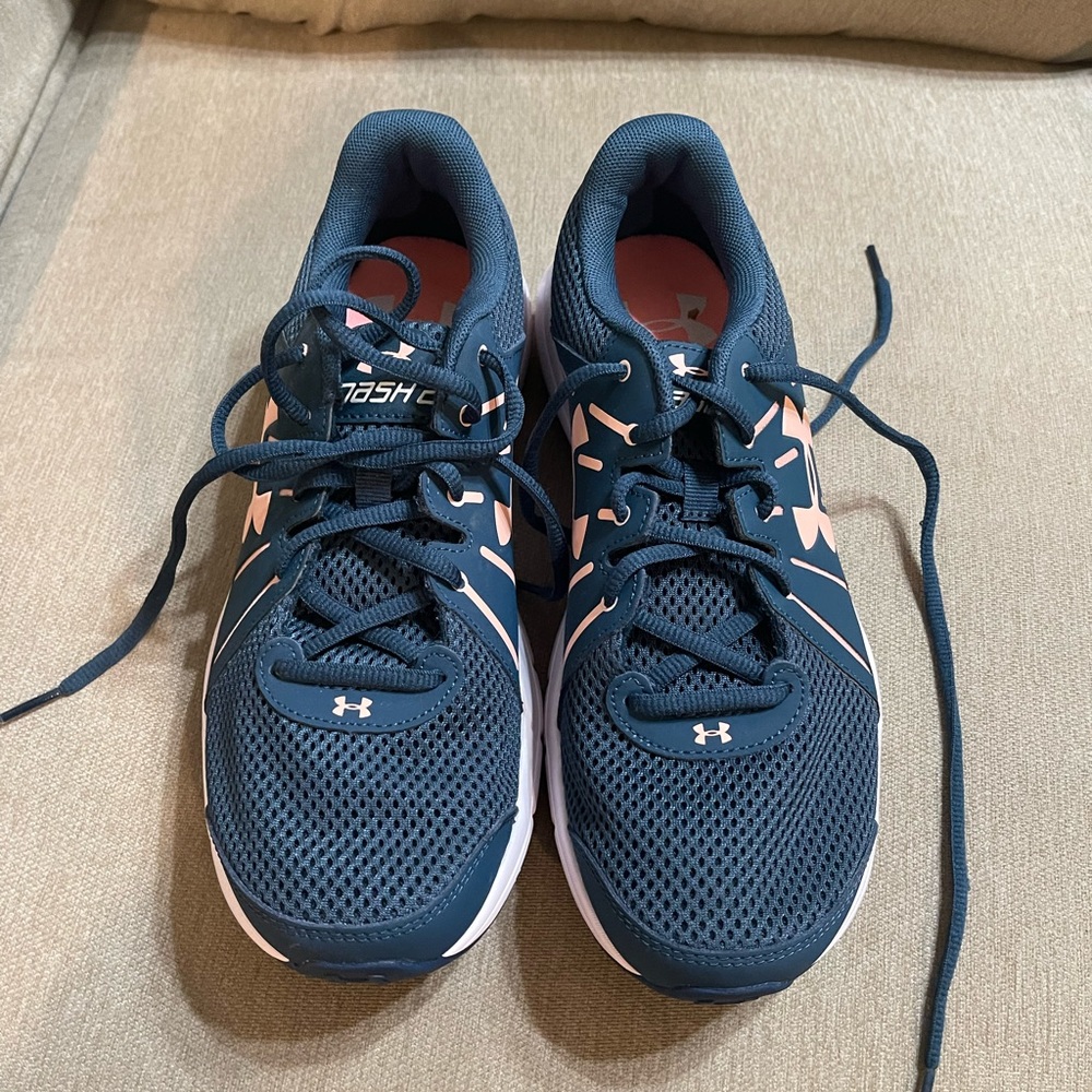 Under Armour size 9 Brand New never worn